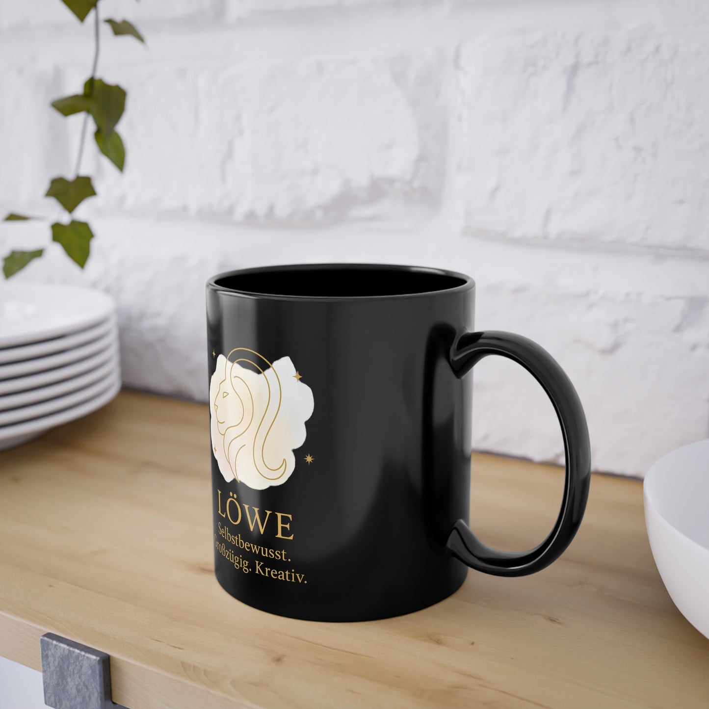 Schwarze Tasse Sternzeichen Löwe, goldenes Boho Design - von MorgenMood