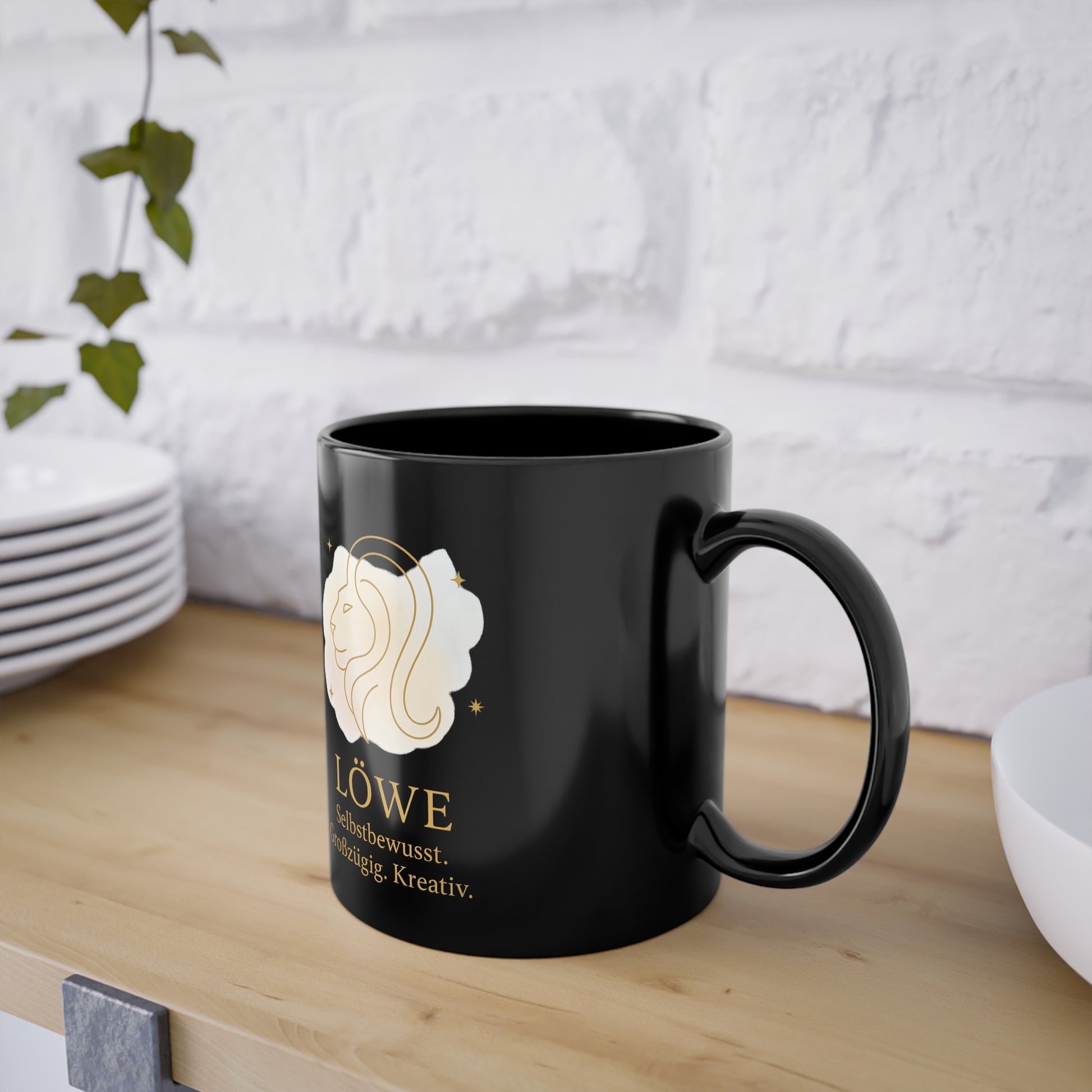 Schwarze Tasse Sternzeichen Löwe, goldenes Boho Design - von MorgenMood 
